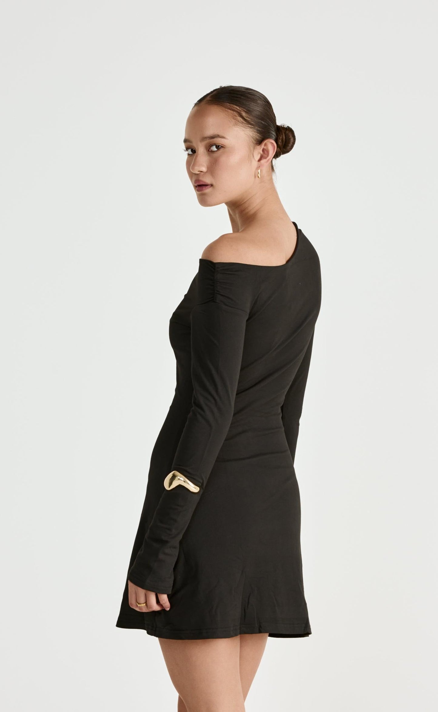 Ozias Long Sleeve Mini Dress (Black)